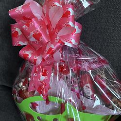 Nice Gift Basket For Mother’s Day, Look At All Pictures 