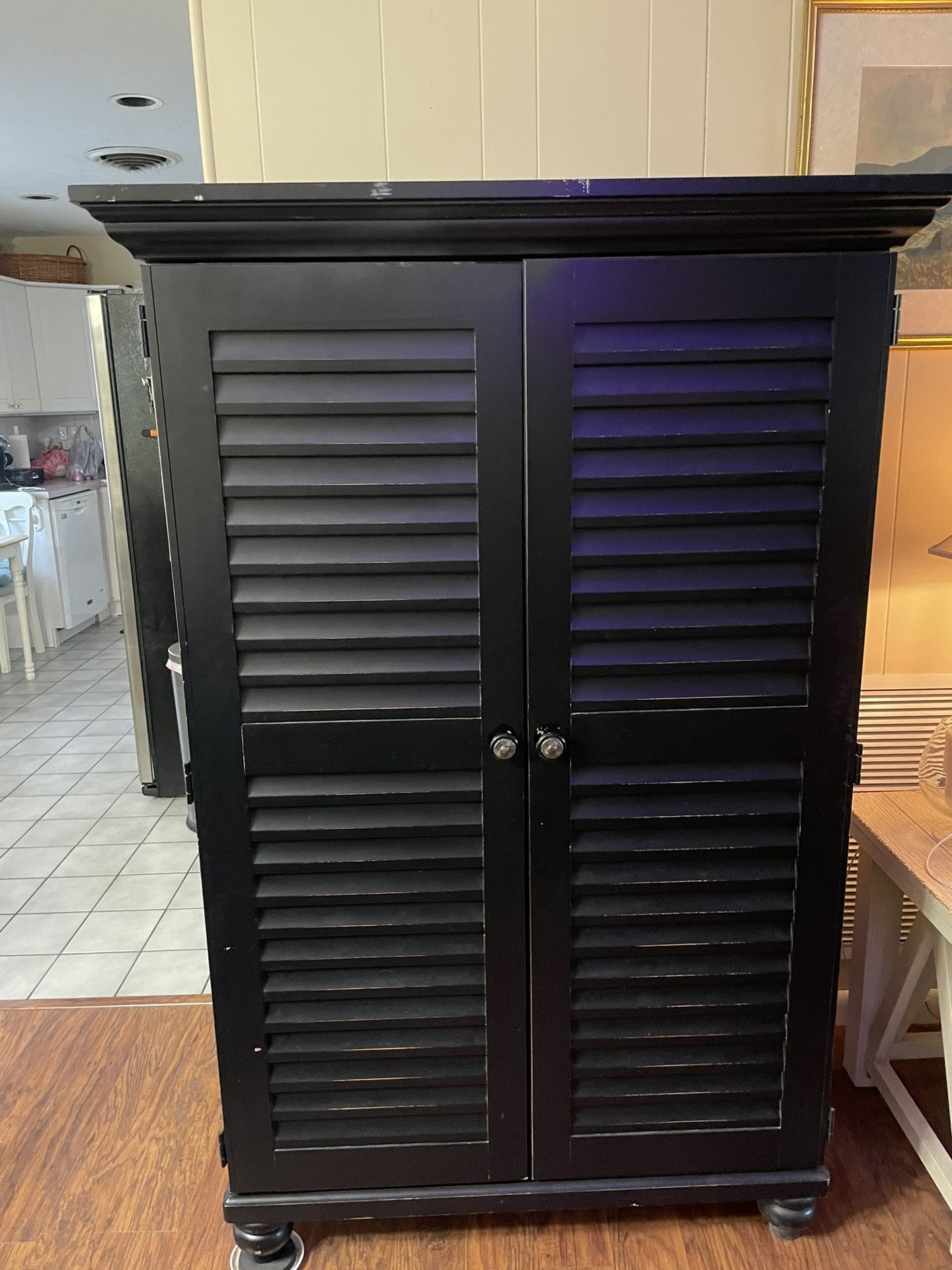 Dark Brown /Back Armoire