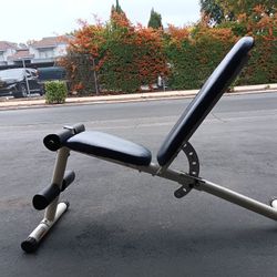 Adjustable Weight Bench