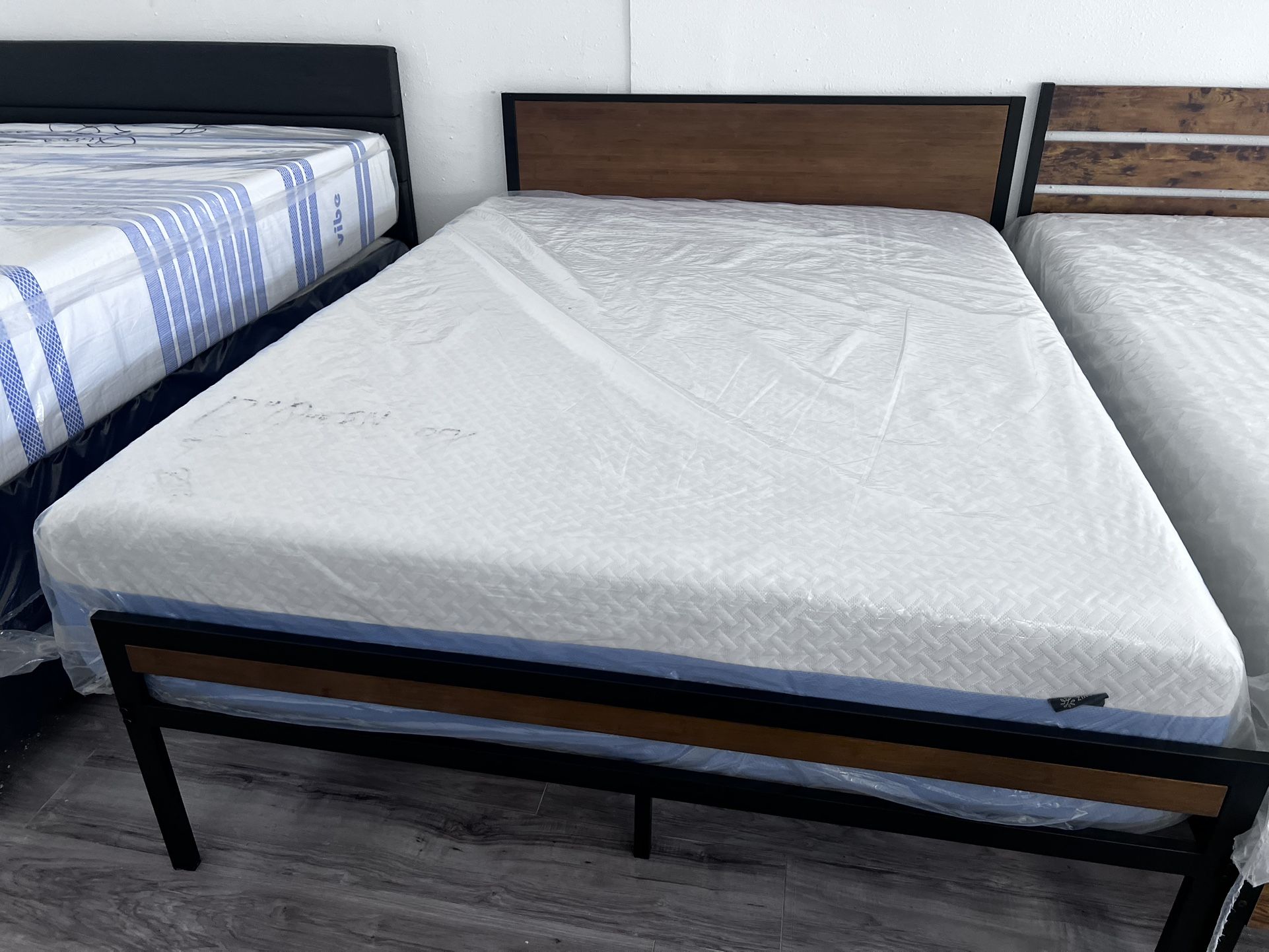 King Size Mattress Sale And Its Box Spring For $49 (retails $250). Best Deals In Town! Financing Available