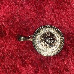 GOLD PENDANT