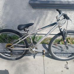 Boy's 26" Specialized Hardrock Se Bike 