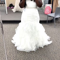 Davids Bridal Wedding Dress 