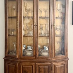 4-Door Wood Hutch – Excellent Condition