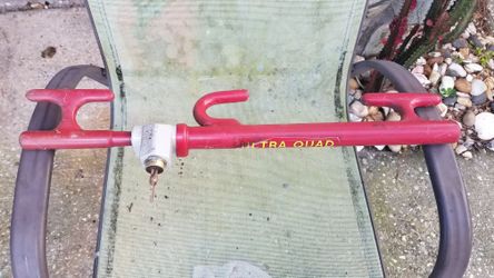 Steering wheel lock