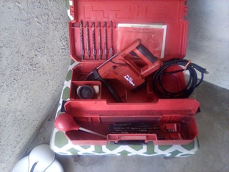 HILTI TE 14 Rotary Hammer Drill