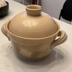 Double Lids Clay Pot