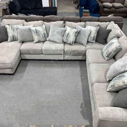 Ardsley Pewter 4-Piece Right-Arm Facing Sectional With Chaise
Ashley Furniture$10 Down Payment And Financing Available