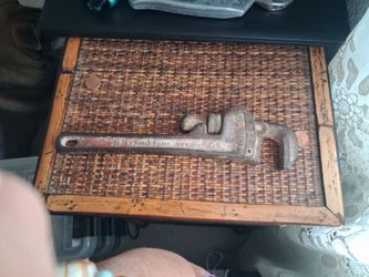Ridged Pipe wrench 10