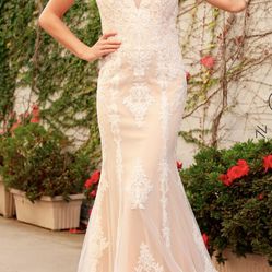 Sleeveless Lace Mermaid Wedding Gown By Nox Anabel -never Worn Size 6