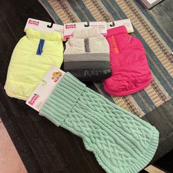 Dog Sweater Coat PUFFER VEST  *BRAND NEW* CHRISTMAS / Stocking stuffers