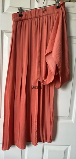 Coral Pleated Midi Skirt Size 6