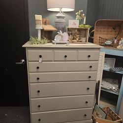 Tallboy Dresser Cream/Beige