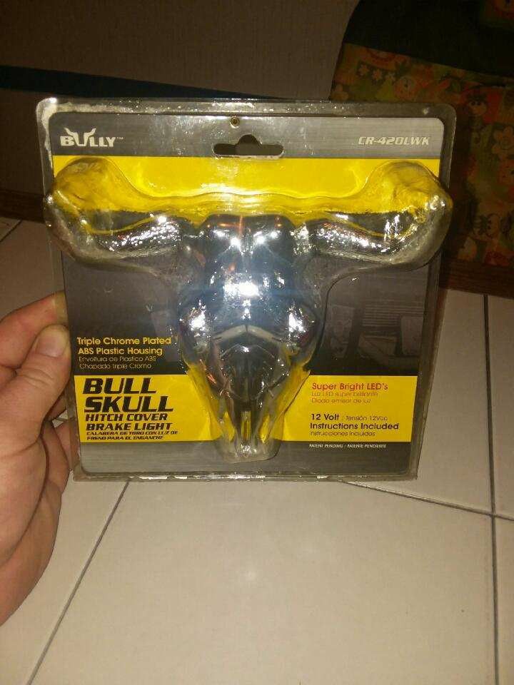 Bully Triple Chrome Bull Skull Hitch Cover Break Light