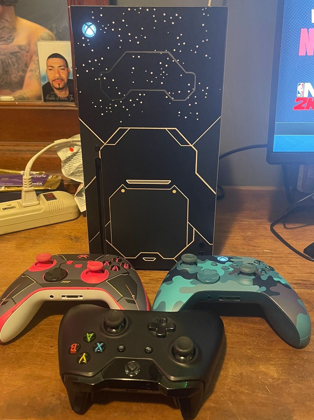 Xbox series X Halo edition With 3 Remotes Looking For Trades Offers Lmk ! 