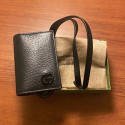Gucci wallet (GG Marmont Card Case With Strap)