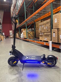 Dual-motor high-speed electric scooter