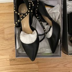 Women’s Shoes Size 8 