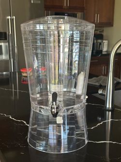 Cocktail/water/juice jar
