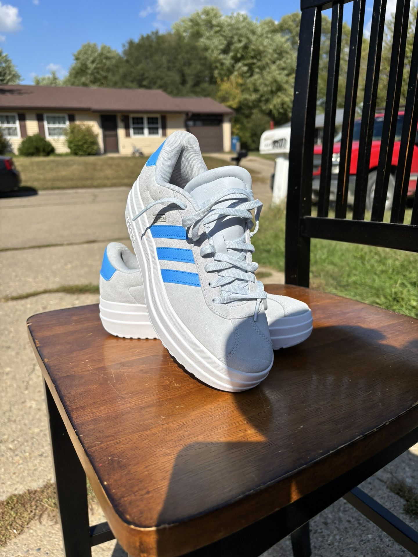 For Sale ÌH8033,size 4 W
