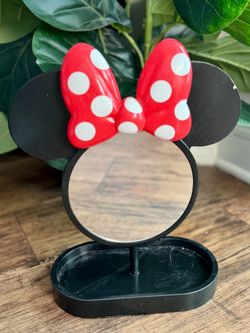 DISNEY WORLD PARKS Minnie Mouse Icon Bow Standing Mirror Wooden Tabletop w/ CHIP
