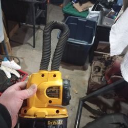 DeWalt Flashlight