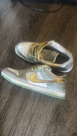 Nike SB Sean cliver’s holiday