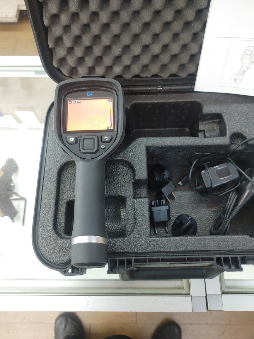 Flir R4 Infrared Thermal Imaging Camera 