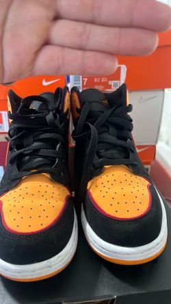Air Jordan 1 mid SE GS