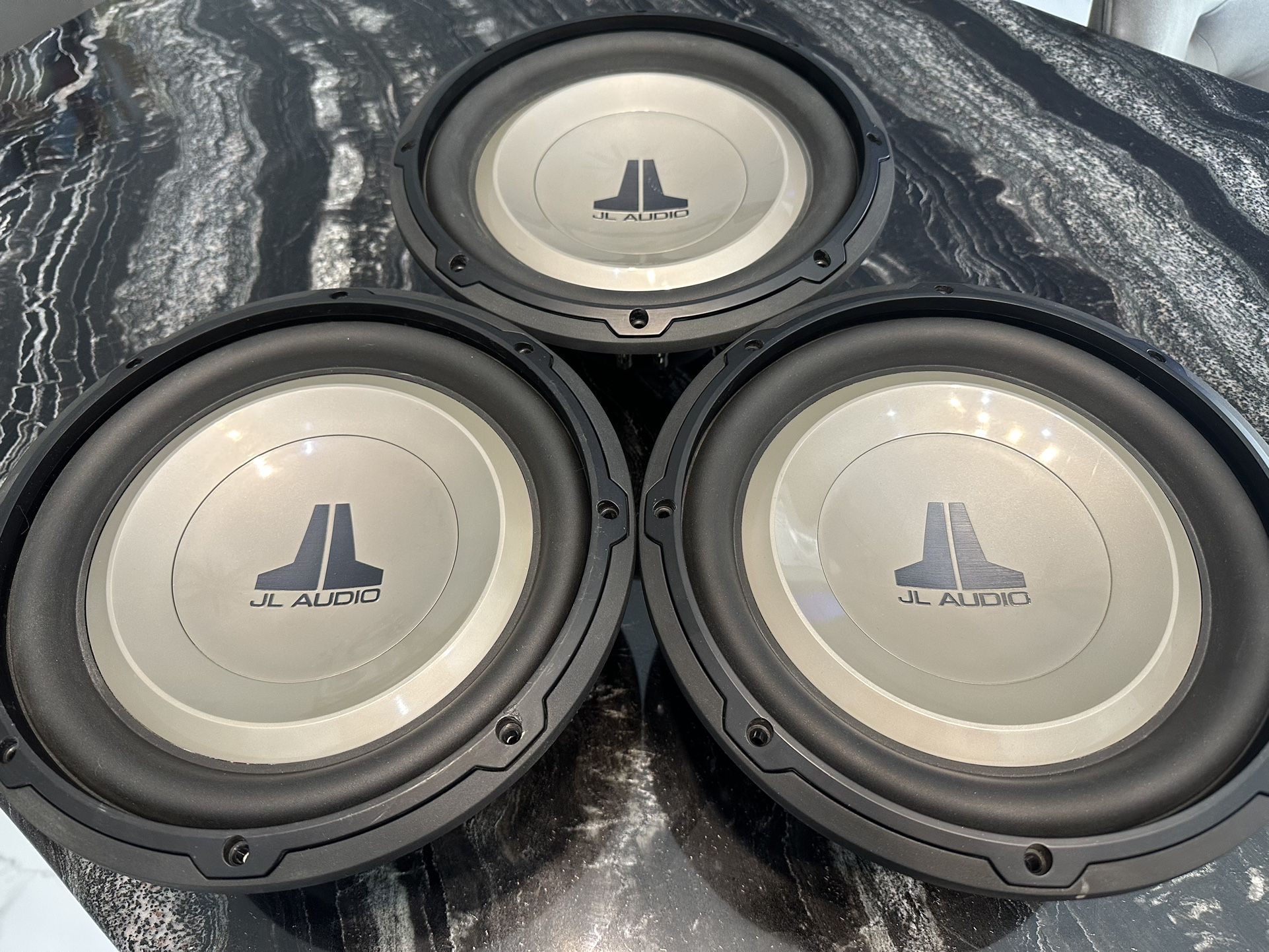 JL Audio 10W1v2-4 Series 10 in. 4-ohm Car Subwoofer
