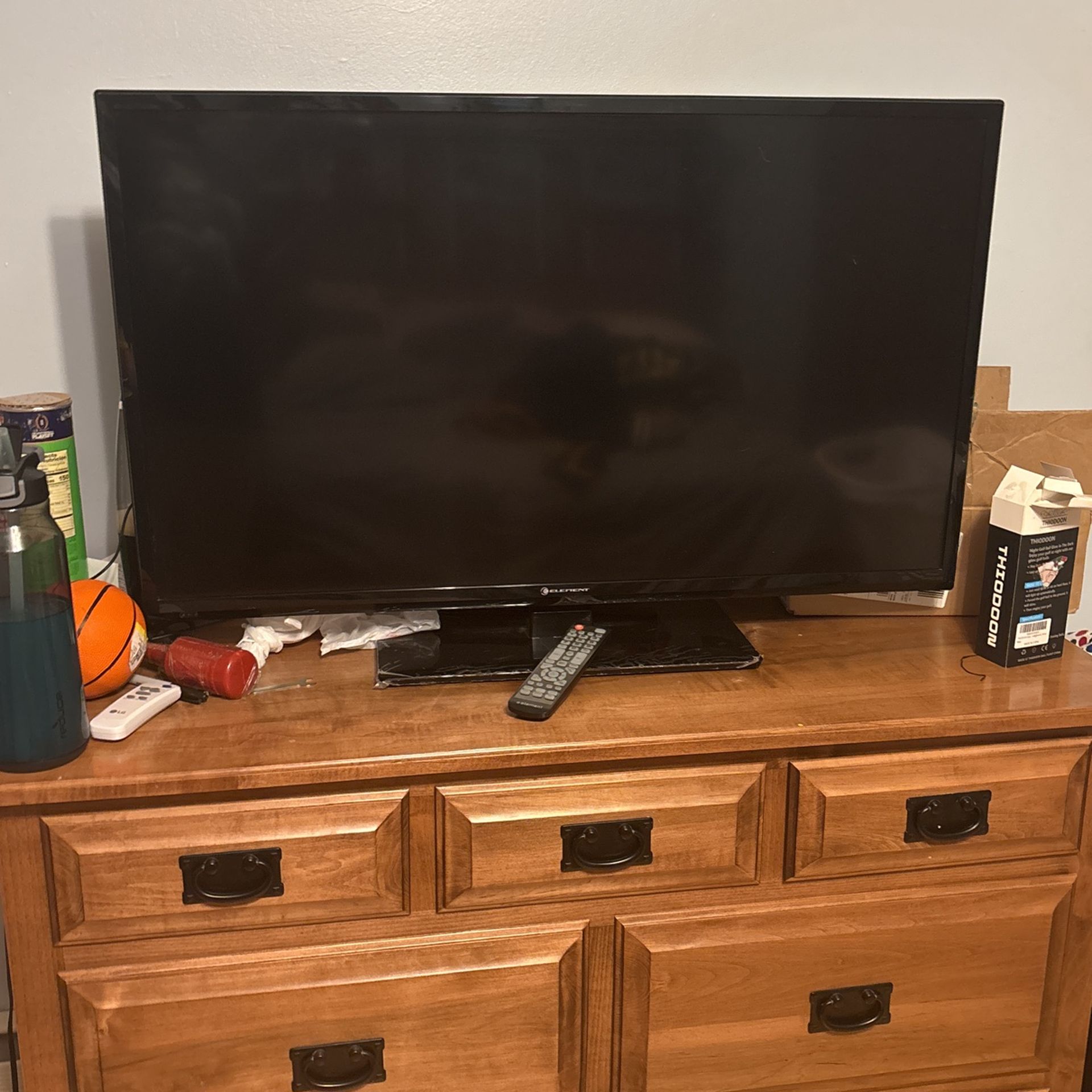 Element HDMI/RCA Television