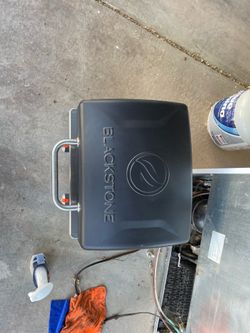 Black stone portable grill