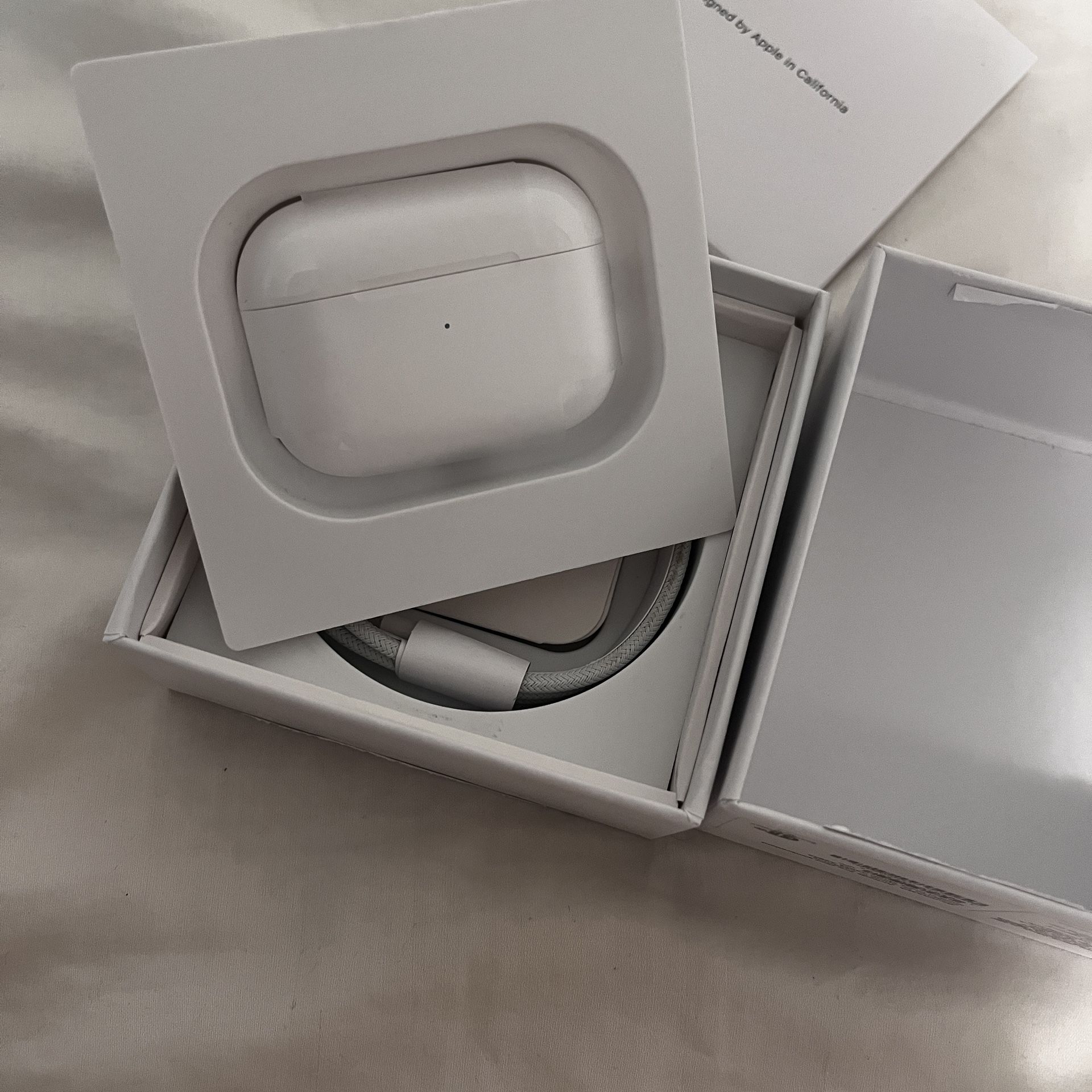 Apple AirPods Pro 2nd Generation with MagSafe Wireless Charging Case (USB‑C)