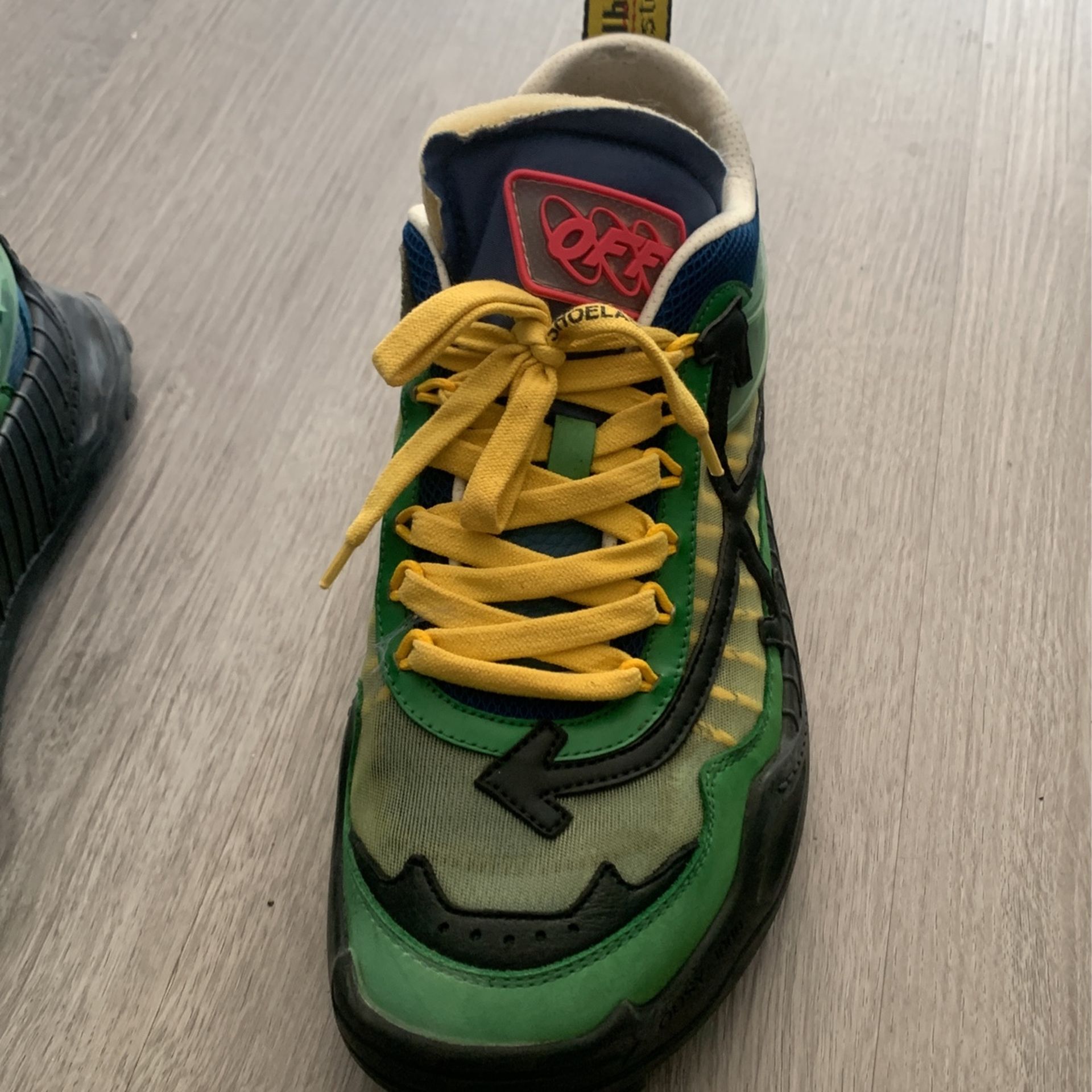 off White Sneakers 9.5 for Sale in Brooklyn, NY - OfferUp