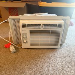 Frigidaire window AC unit