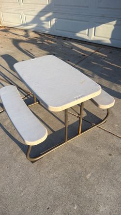 Kids table