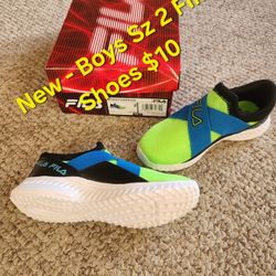 New - Boys Sz 2 FILA tennis Shoes $10