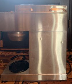 Bunn Commercial Coffee Brewer Pour Over, 3 Warmers: 2 Top, 1 Bottom