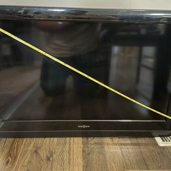 Insignia 32” LCD TV & DVD Player