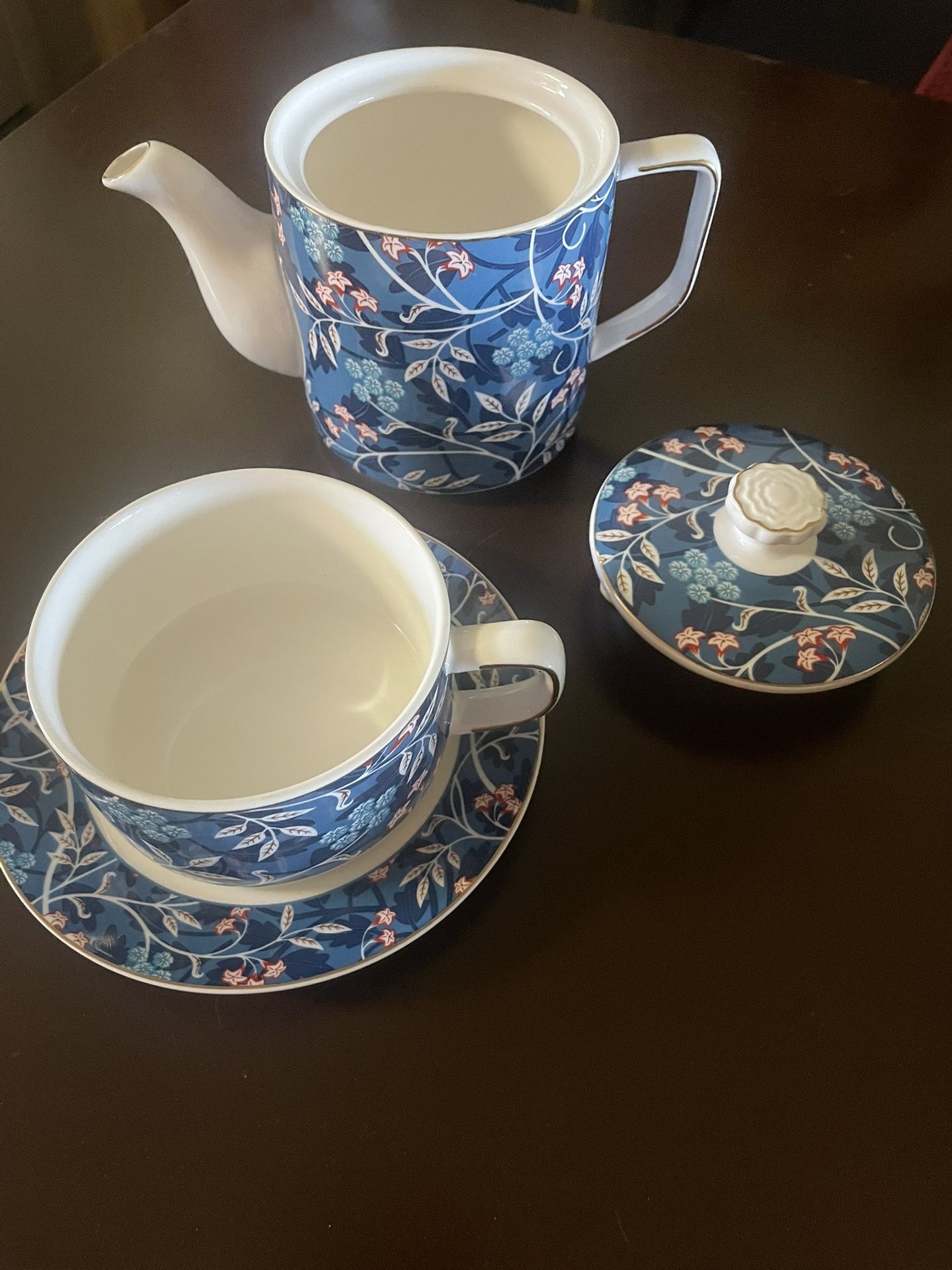 Grace Teaware Fine Porcelain Tea Set