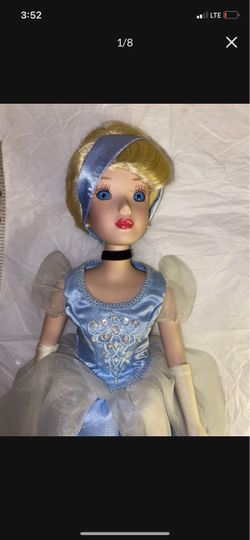2004 Disney Cinderella Porcelain Doll Keepsakes