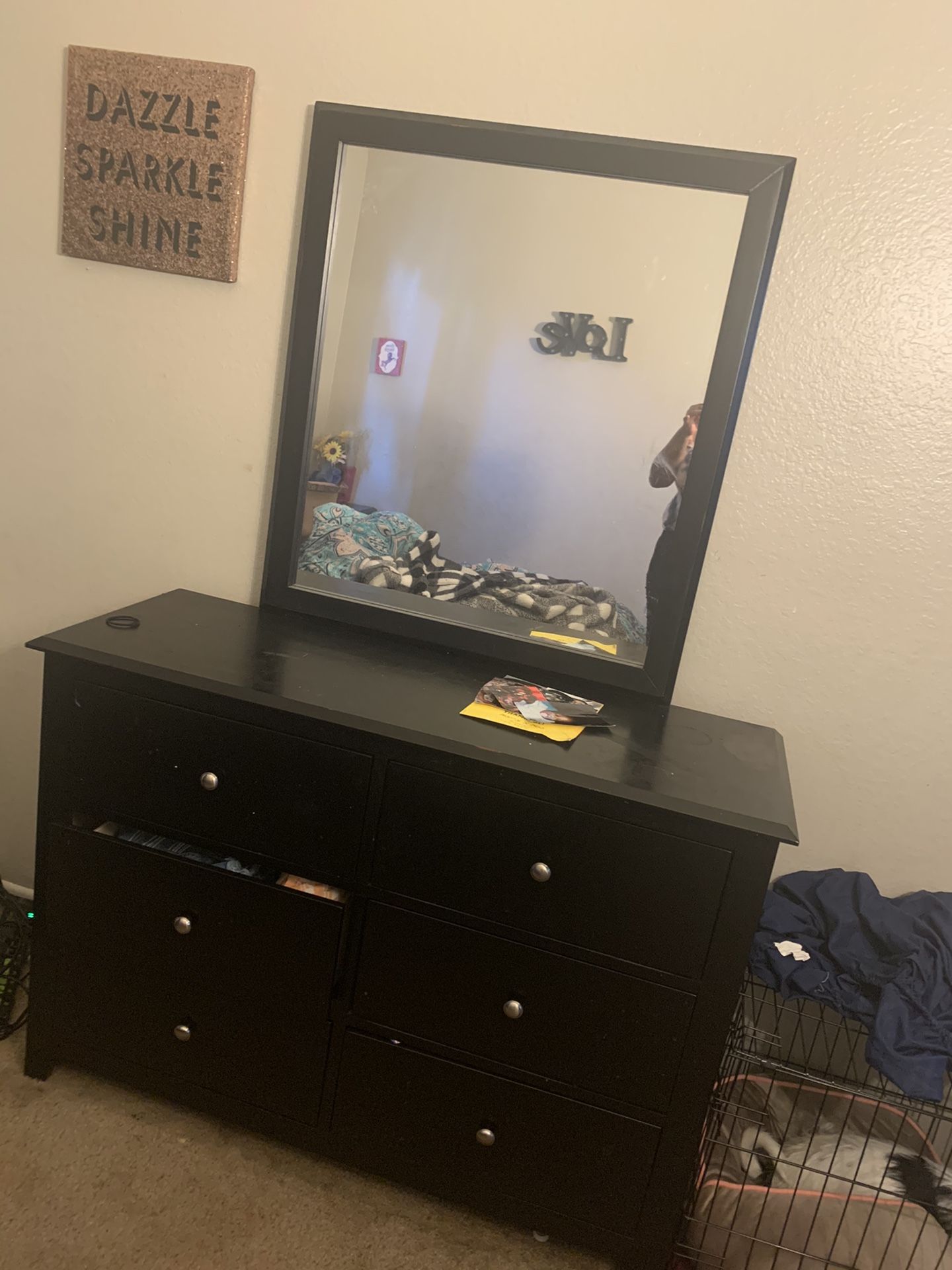 Dresser set
