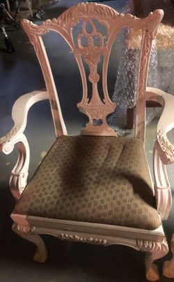 Table w glass top 4 chairs