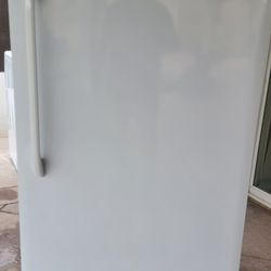 Frezzer Like New Firm Price