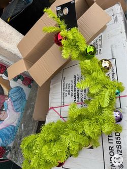 The grinch garland