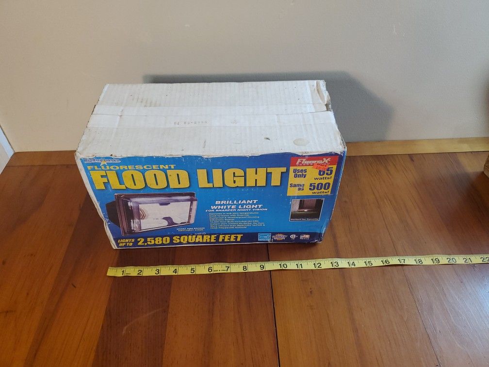 NEW! 500 Watt 65 Fluorescent NO Hum Instant Flood Light #9266 Bronze 9Klm SPAGS