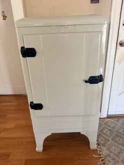 Vintage Frigidaire Antique Refrigerator