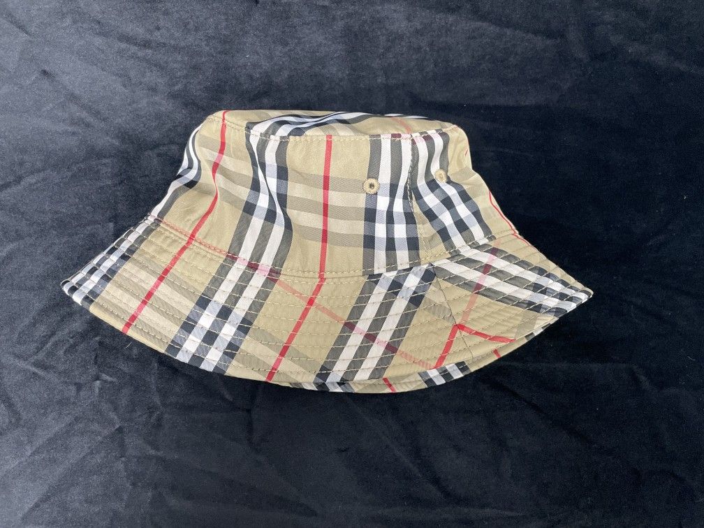 Burberry Women's hat