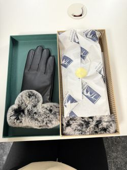 VIKIDEER Leather Gloves - New in Box (Ideal Gift)