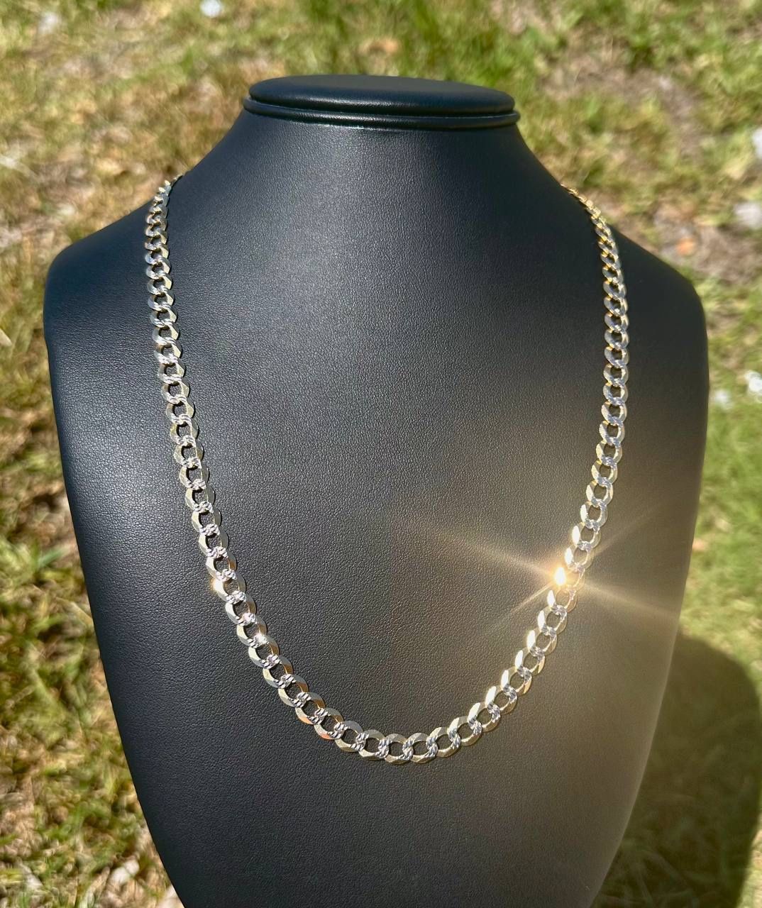 14K solid yellow gold curb style chain 26" 7.2 mm 31.3 grams